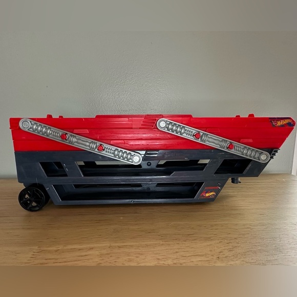 Hot Wheels Mega Hauler Truck‎ bed holds up to 50 cars six expandable levels - Picture 5 of 6